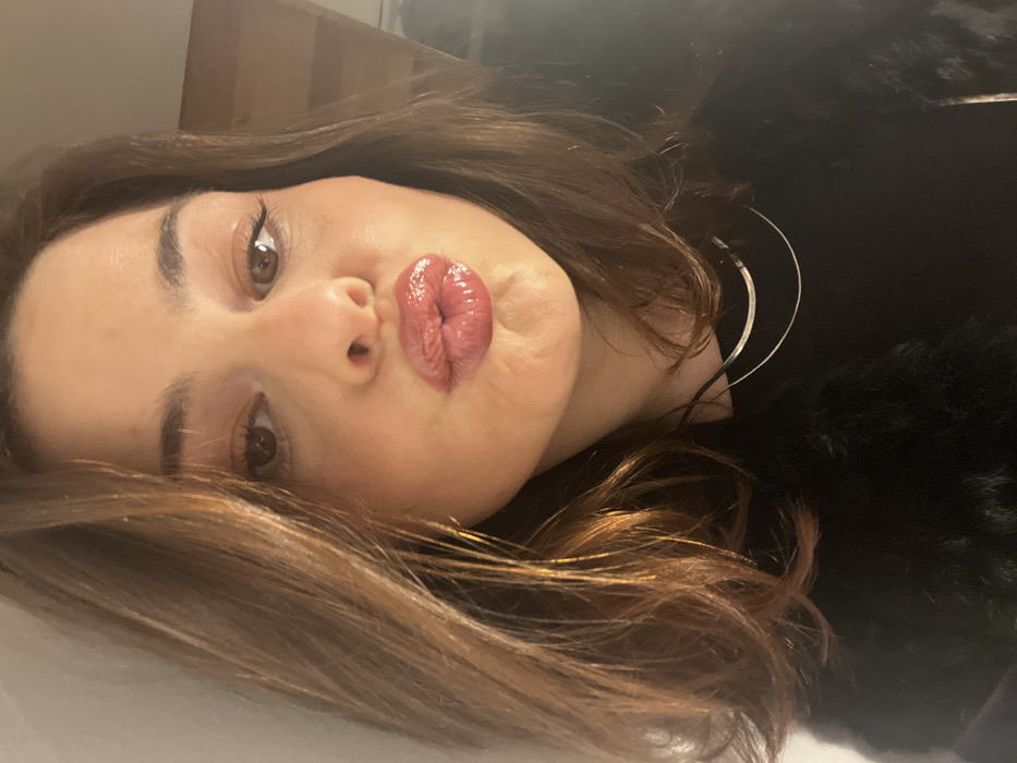 Woman documents house party with selfies in Roubaix
