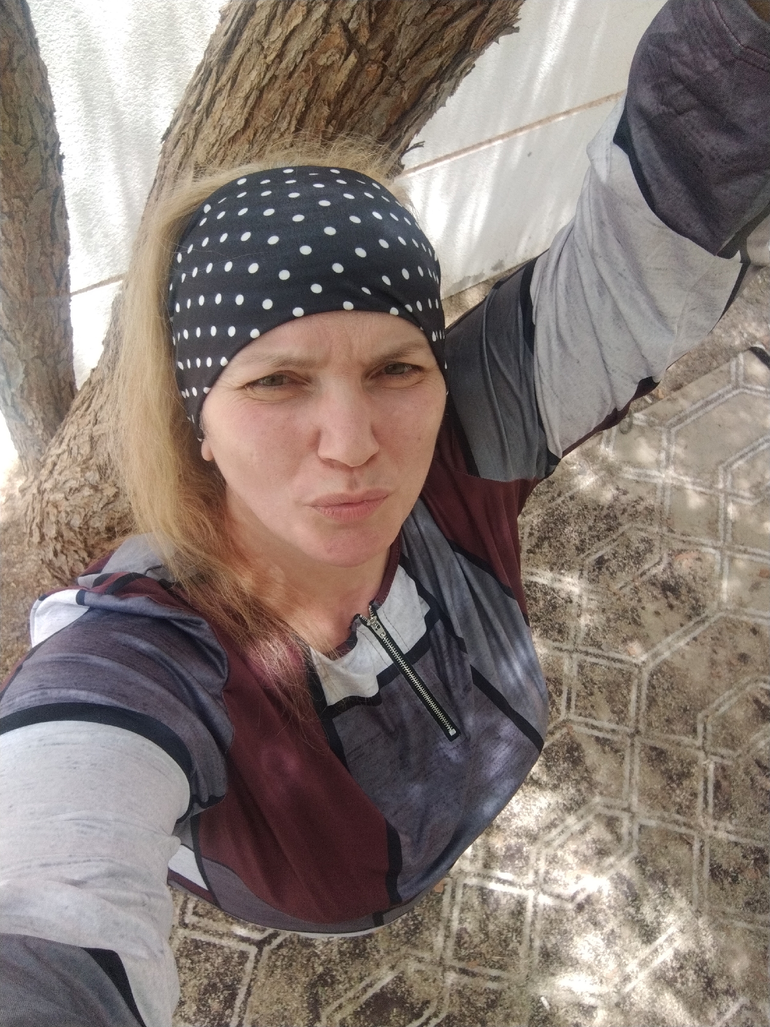 Woman in polka dot headscarf spotted around Al Mas'oudi