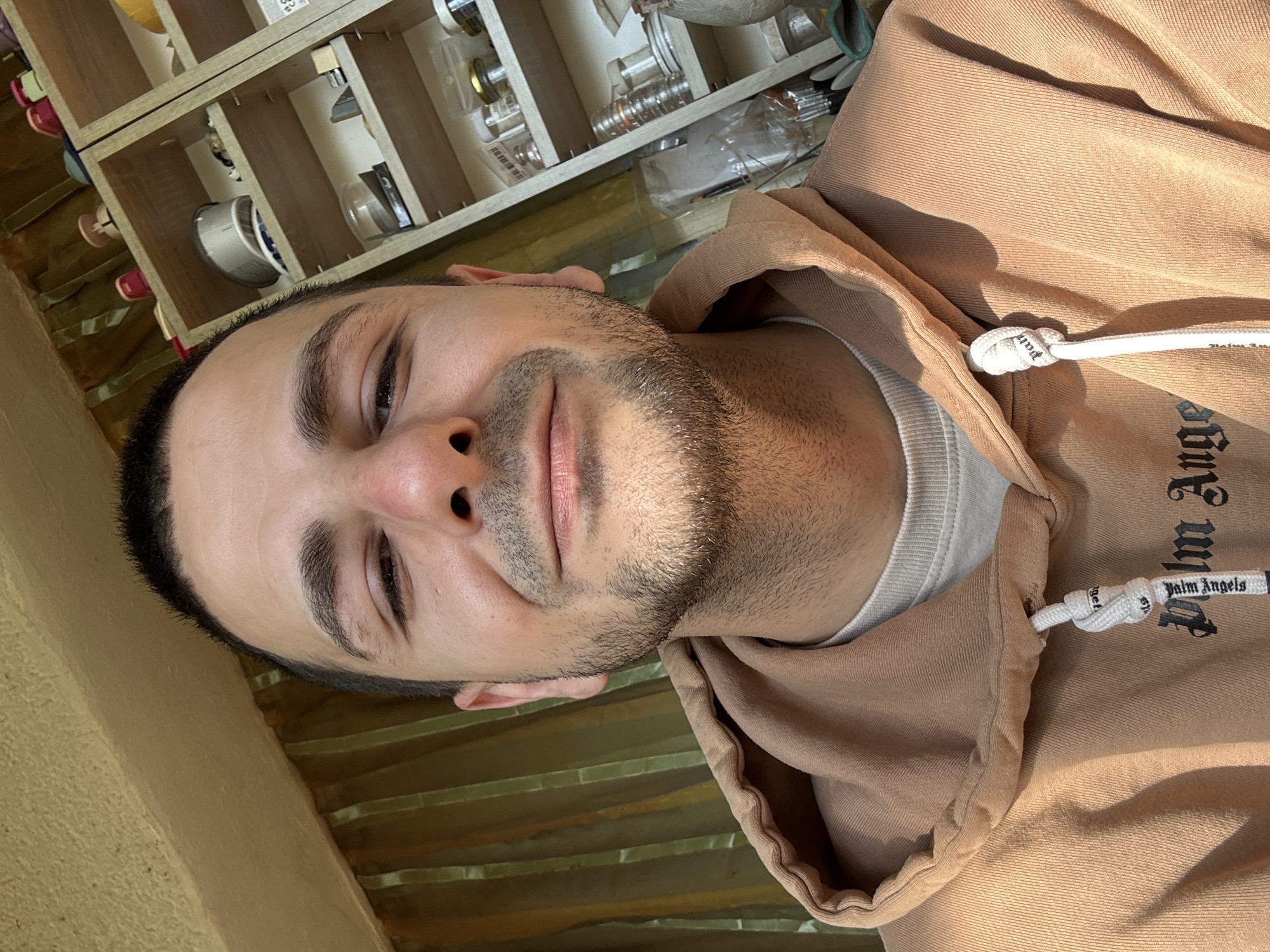 Man documents morning routine in Slavyani, Bulgaria residence