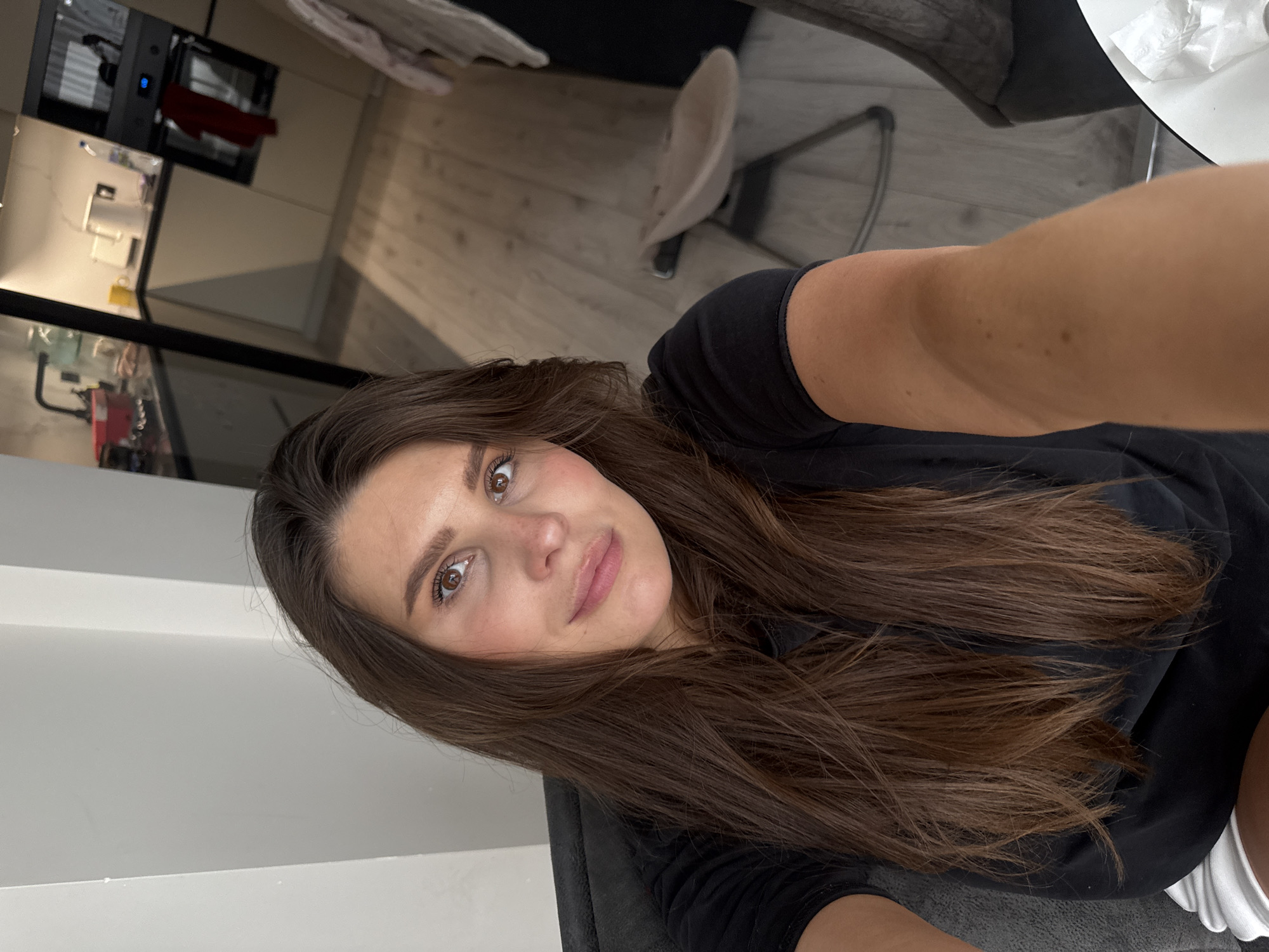 Rainy afternoon selfies captured in Sofiivska Borshchahivka residential area