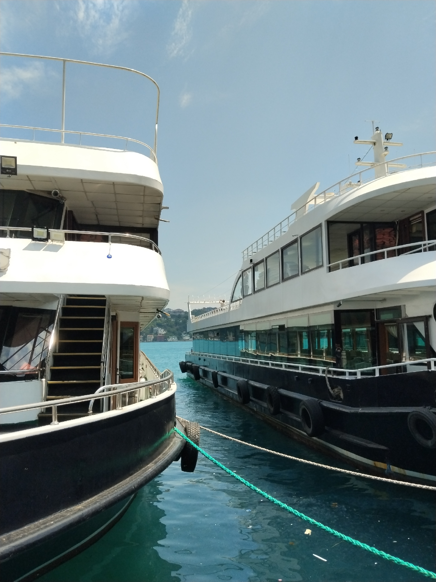 Sunny morning scenes documented across Beşiktaş waterfront district