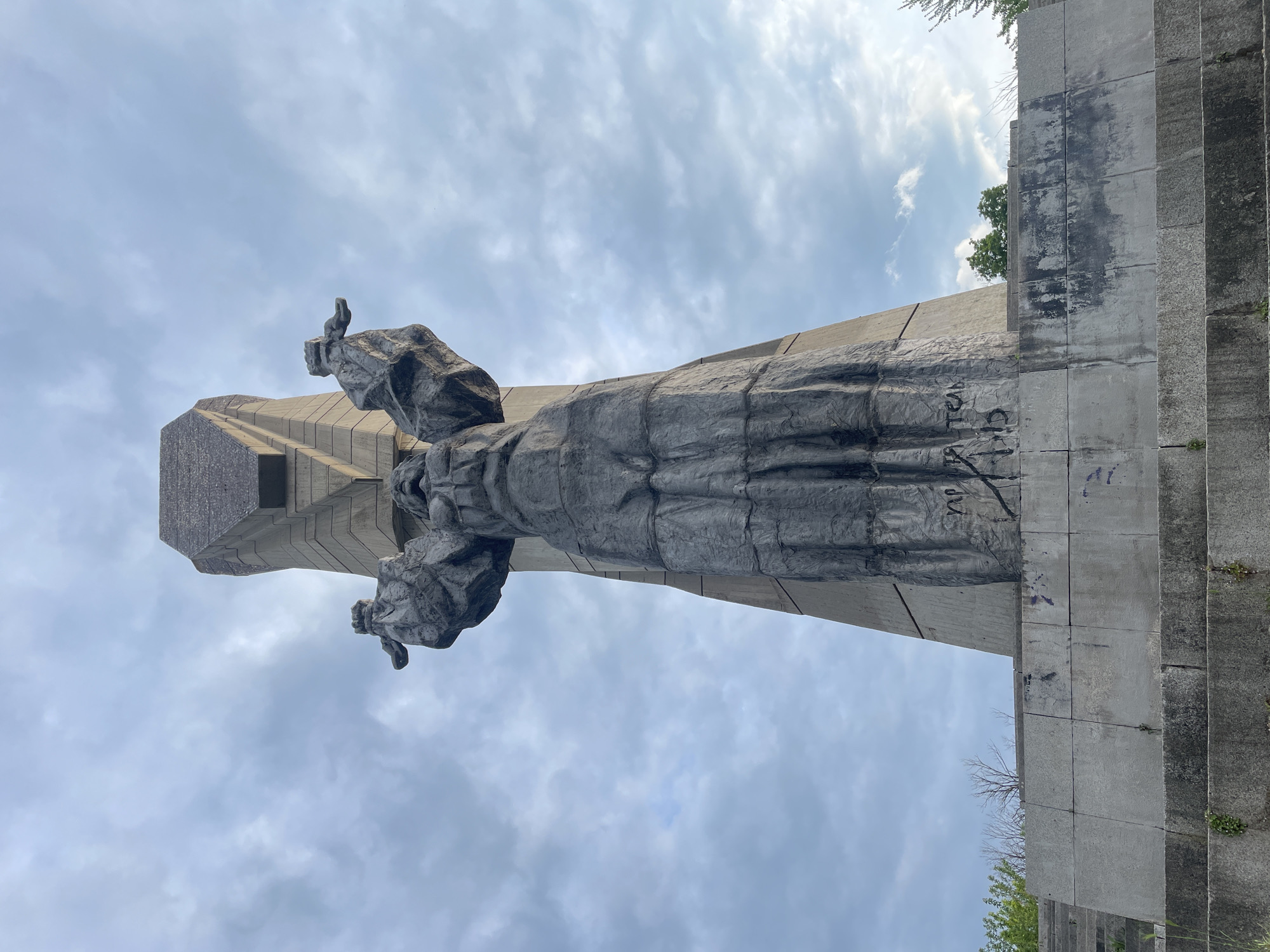 Military monuments and MiG-21 display documented in Stara Zagora