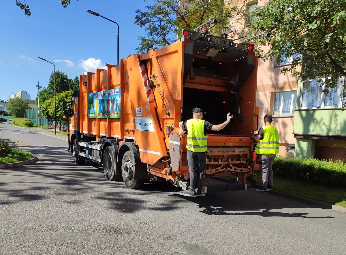 Zarabiają miliony na wywozie śmieci. To monopolista w województwie łódzkim