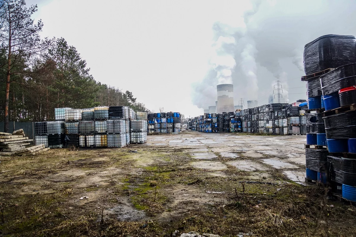 To jedno z największych składowisk w Europie. Trwa ogromna akcja w woj. łódzkim