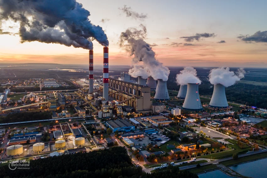 Największa elektrownia w Polsce w podwyższonym stanie gotowości. PGE reaguje na sytuację