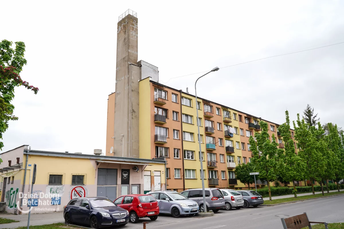 Problem na bloku w centrum miasta. Rozbiórka odłożona na później