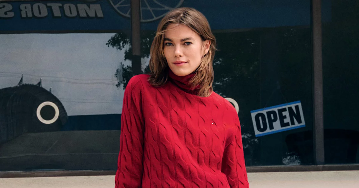 Tommy Hilfiger – co to za firma i dlaczego tak wiele stylistów ją lubi?