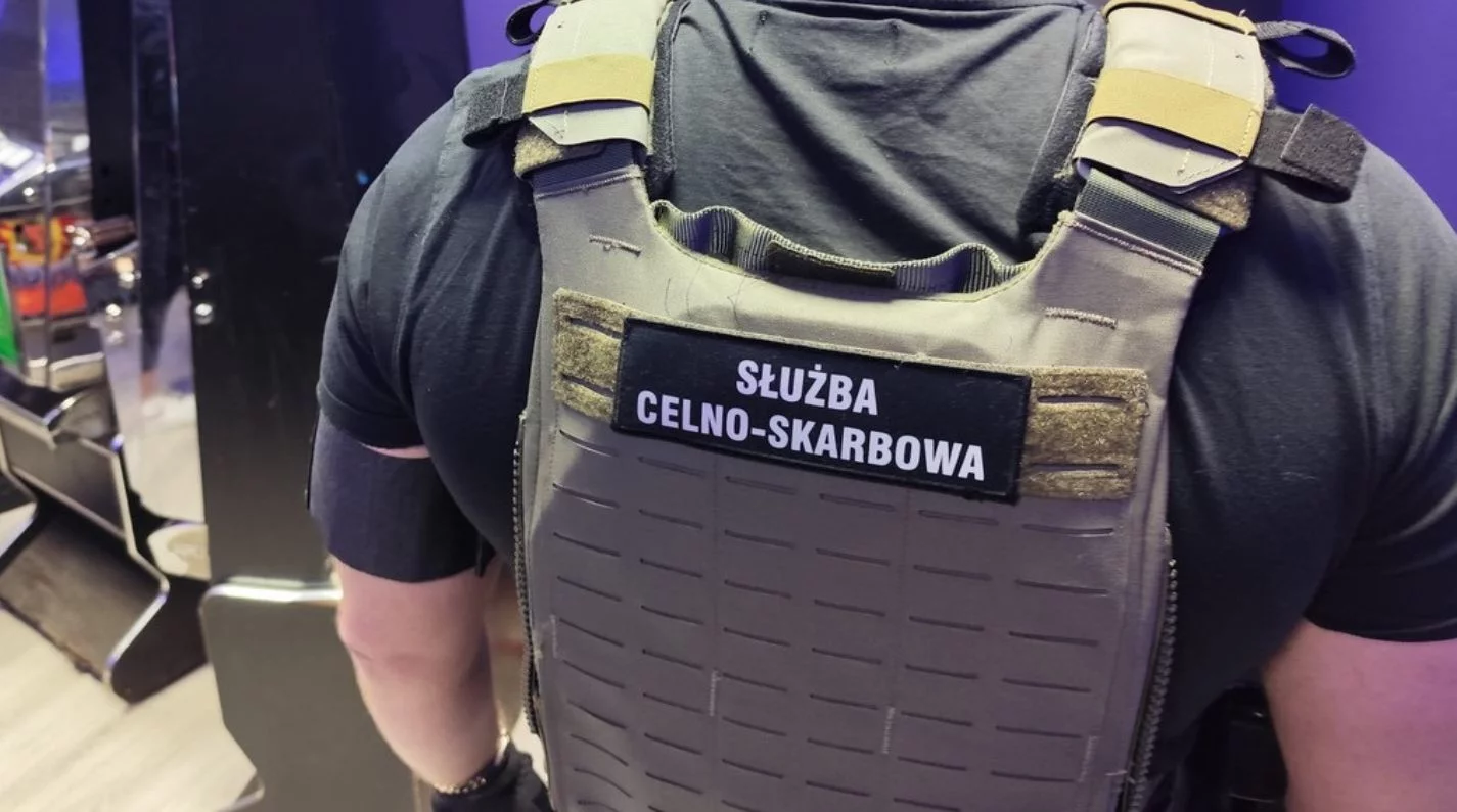 Wielki nalot służb w Łódzkiem i nie tylko. Ponad pół miliona złotych i zatrzymania