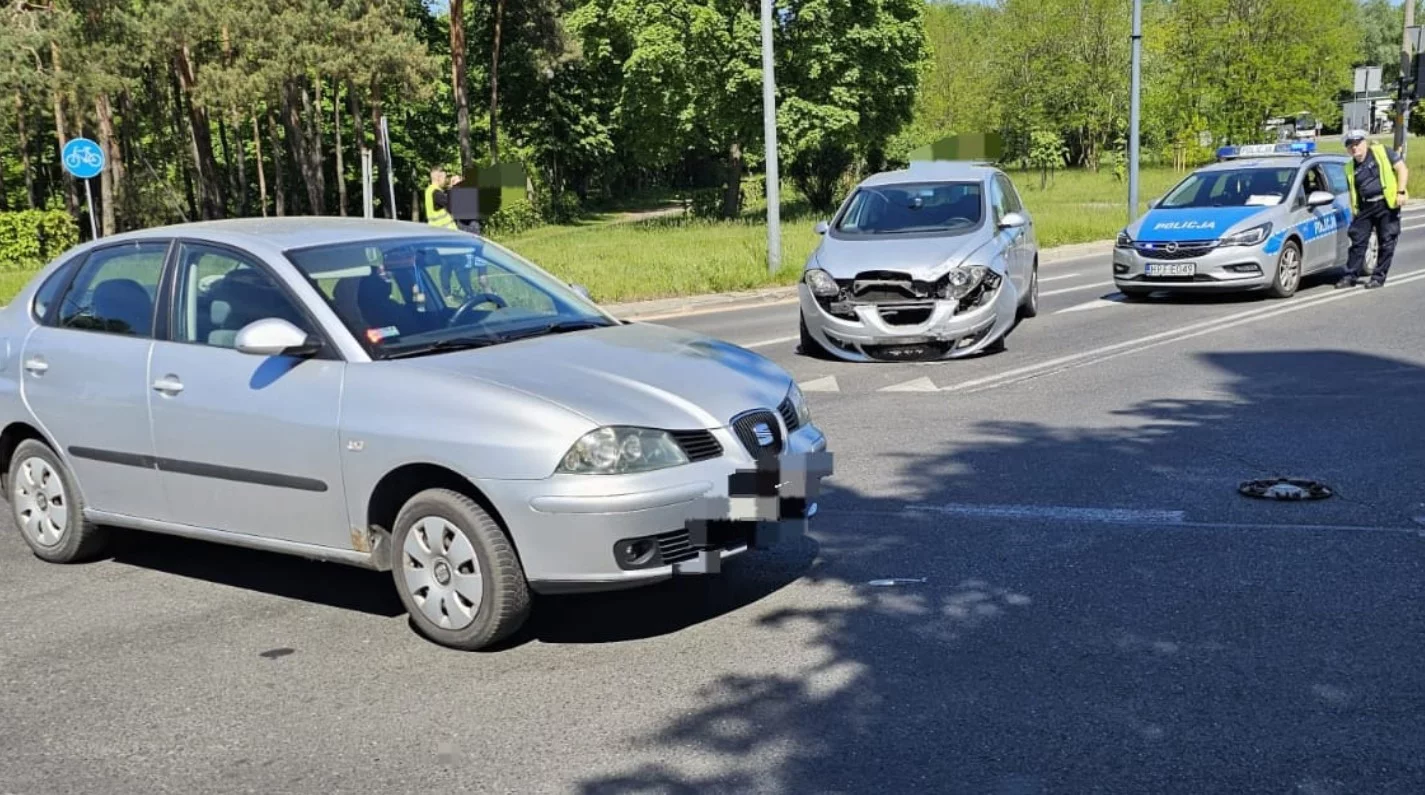 Czarna seria na skrzyżowaniu przy McDonald’s. Jedna osoba została ranna [FOTO]