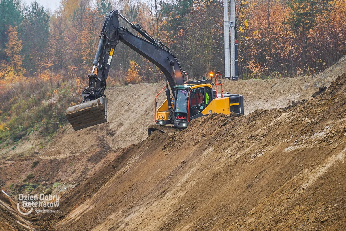 Planują schrony pod boiskiem i halą. Miliony dla woj. łódzkiego na budowę obiektów