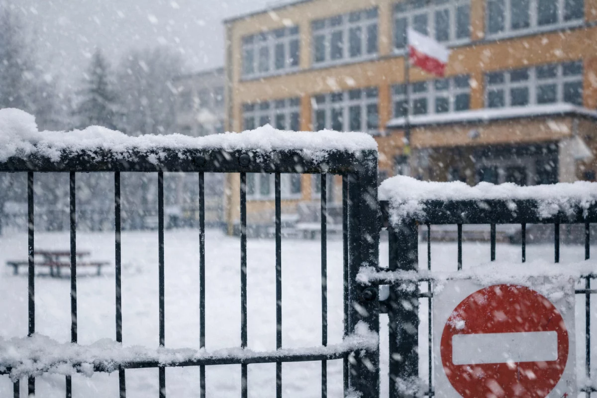 Szkoły już zamknięte w części kraju z powodu zimy. Czy woj. łódzkie będzie następne?