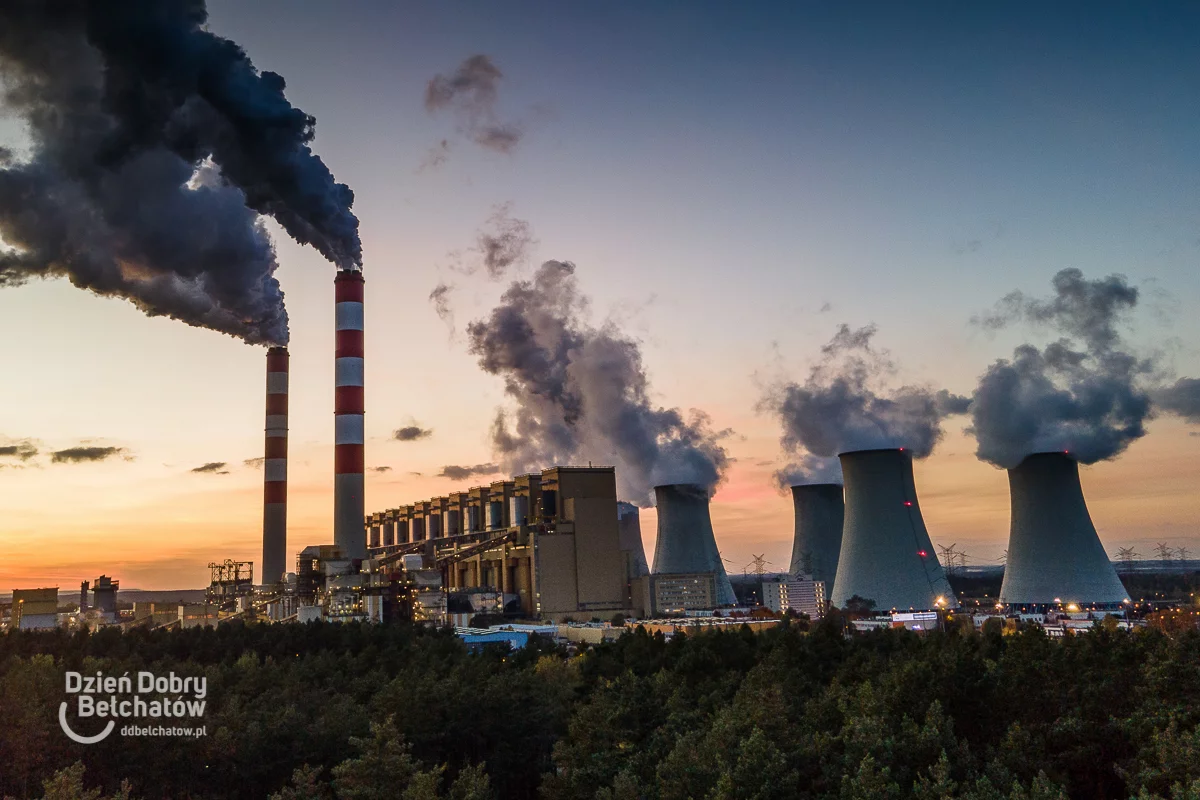 Największa elektrownia w Polsce może działać dłużej. Wszystko zależy od… milionów ton węgla pod drogą