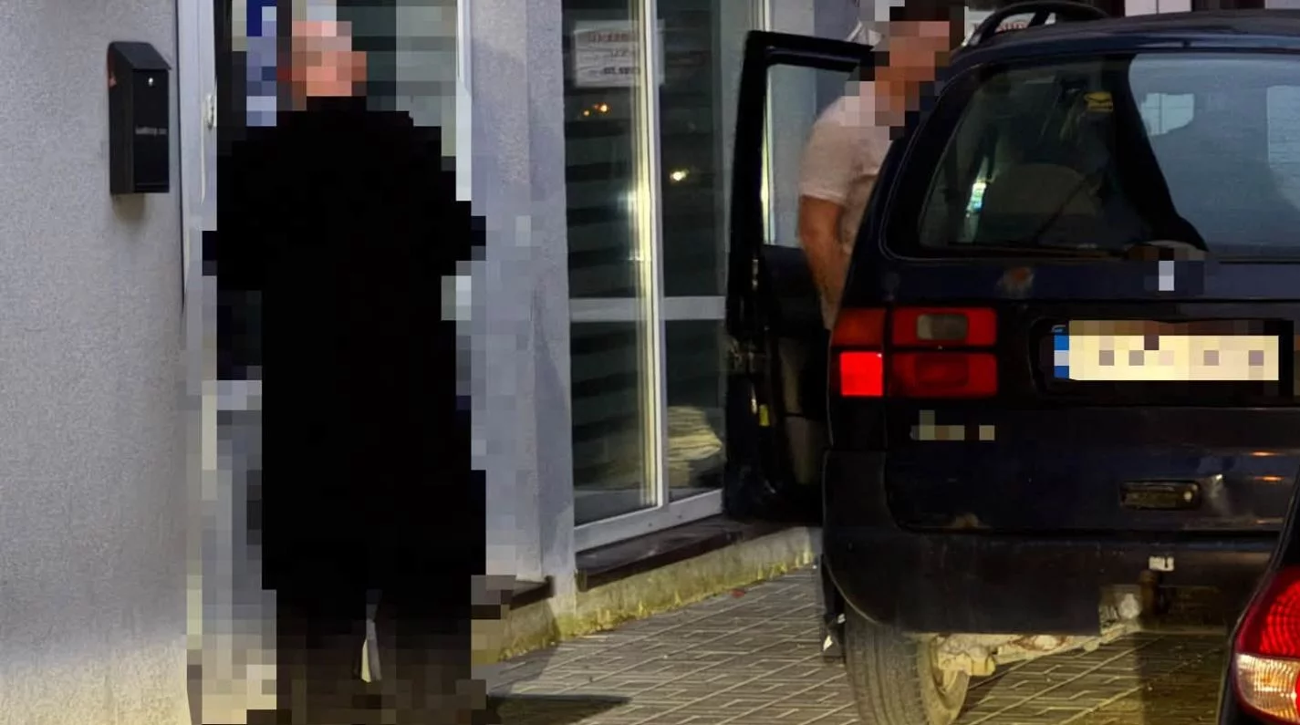 Szaleńczy rajd ulicami miasta. Kierowca nie spodziewał się kto go obserwuje