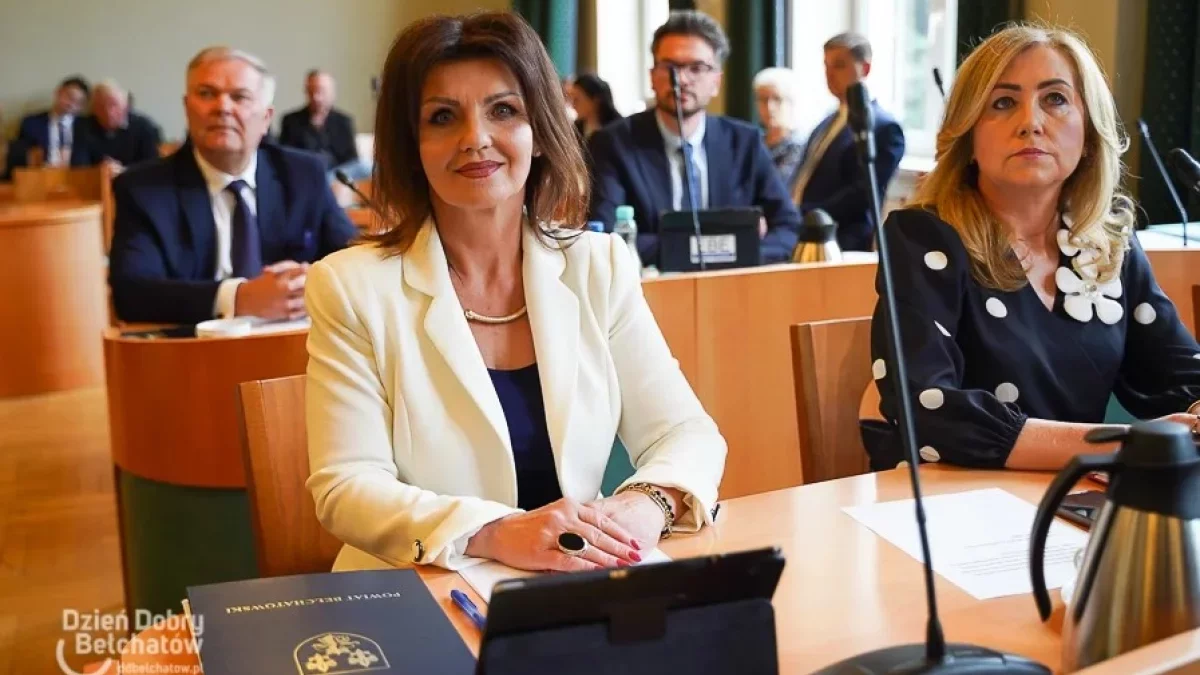 Milionowy majątek wicestarosty. Nieruchomości, setki tysięcy oszczędności i...