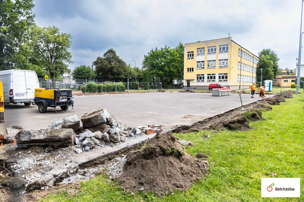 Ruszyła inwestycja przy bełchatowskiej szkole. Co tam powstanie?
