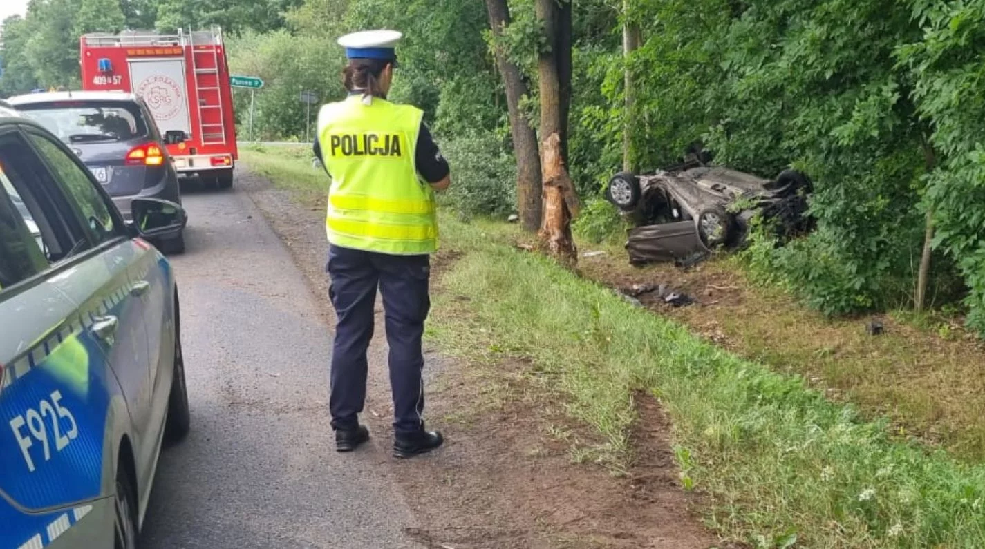 Groźny wypadek w naszym powiecie. 26-latka w ciężkim stanie, lądował LPR