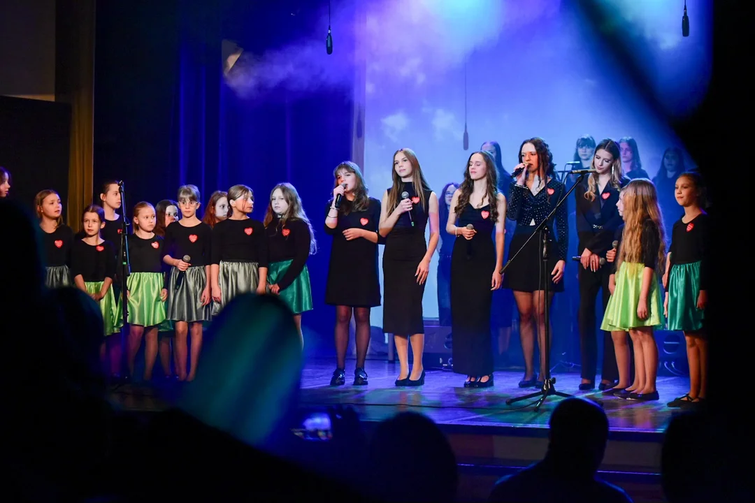 Wyjątkowy koncert i ciepłe czapki. Weekend pod znakiem dzielenia się dobrem (ZDJĘCIA)