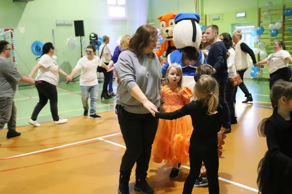 Kolorowe stroje i mnóstwo zabawy. Tak bawili się na balu karnawałowym (ZDJĘCIA)