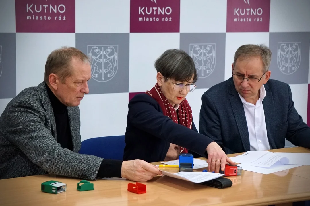 Prezydent podpisał ważne umowy. Ponad 700 tysięcy trafi do organizacji pozarządowych (ZDJĘCIA)