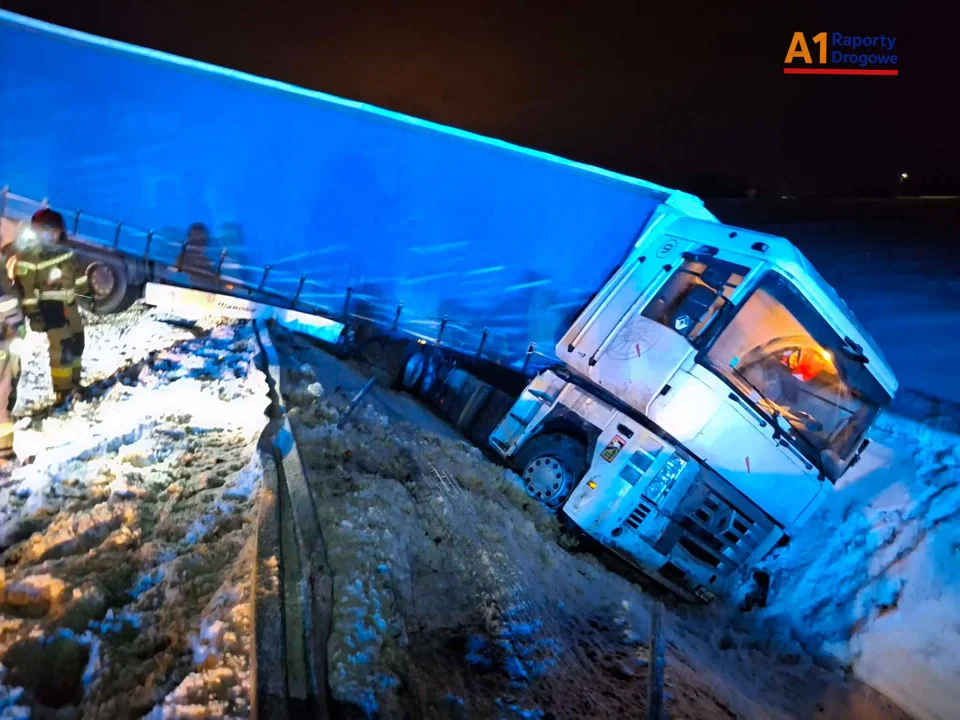 Duże utrudnienia na dwóch ważnych drogach w Łódzkiem [FOTO]