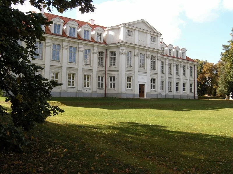 Pałacowe ogrody w barokowym stylu. choćby nie wiedzieliście, iż spacerujecie po zabytku [ZDJĘCIA]