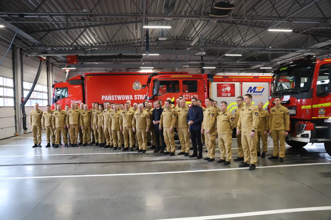 Kilkadziesiąt milionów złotych w sprzęcie dla strażaków. Wsparcie trafiło też do Płocka i regionu