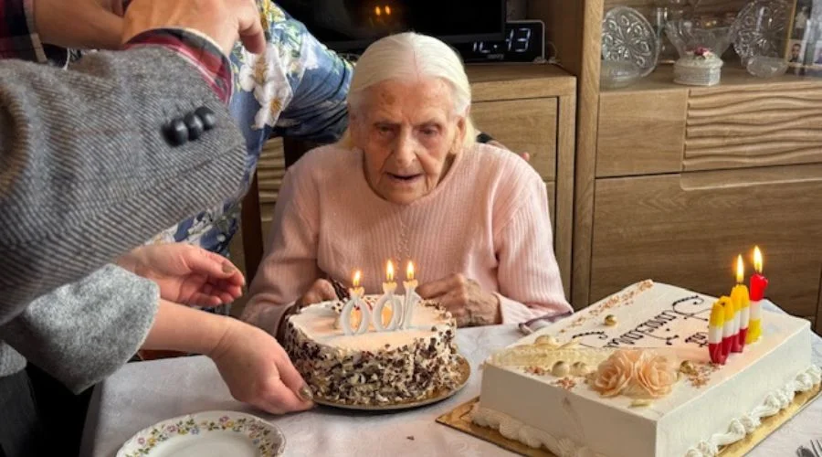 Wyjątkowy moment dla pani Stanisławy. Świętowała setne urodziny