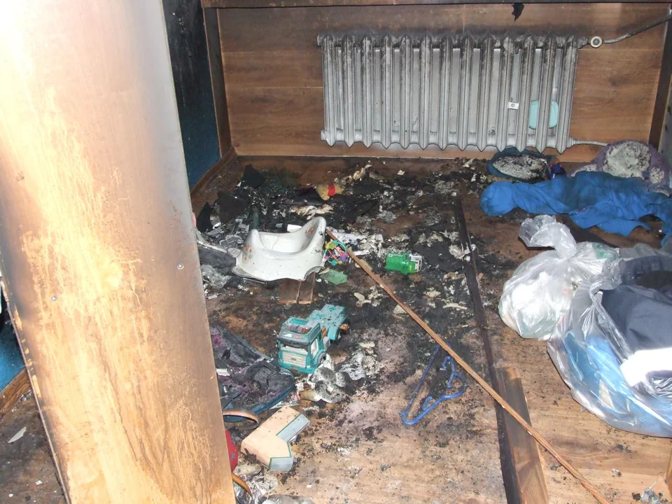 Nocny pożar w Łodzi. Mateusz nie chciał spać w swoim pokoju. To uratowało mu życie