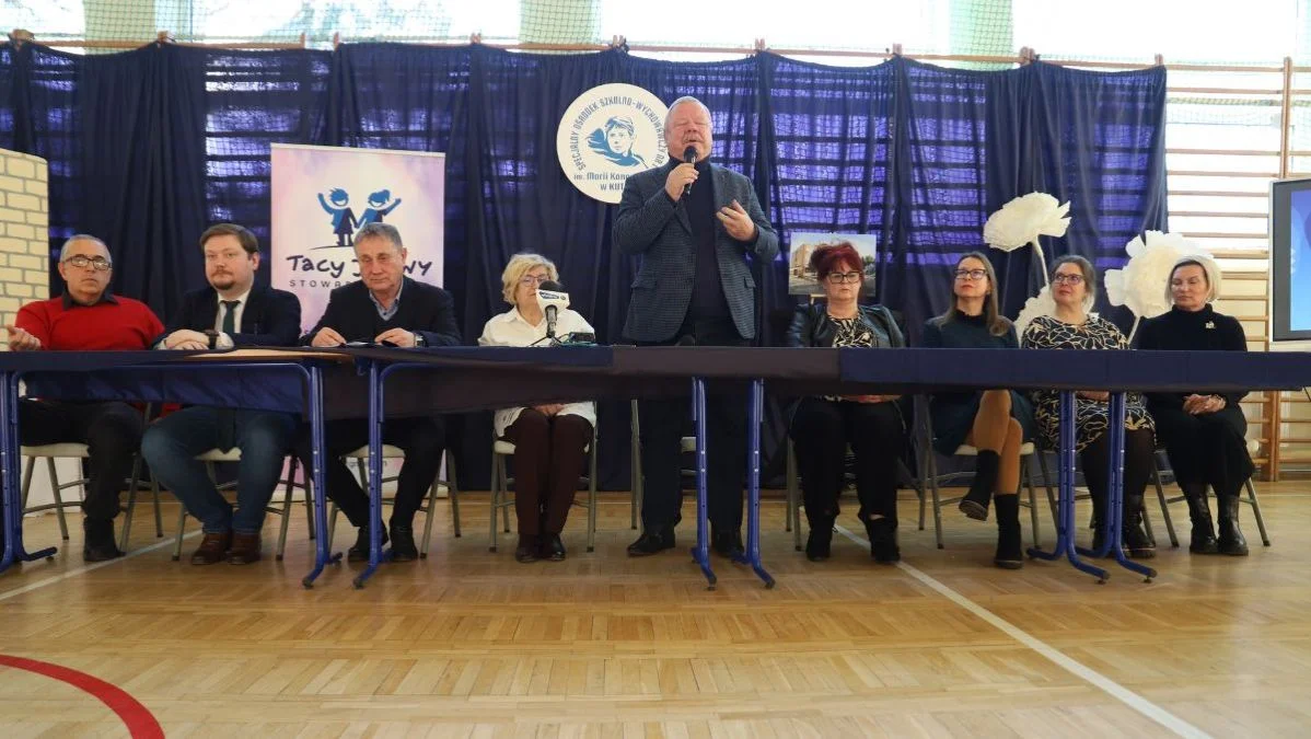 Powstanie nowy budynek szkolny? Powołano specjalny komitet: "Musimy zapewnić dzieciom dobrą opiekę"