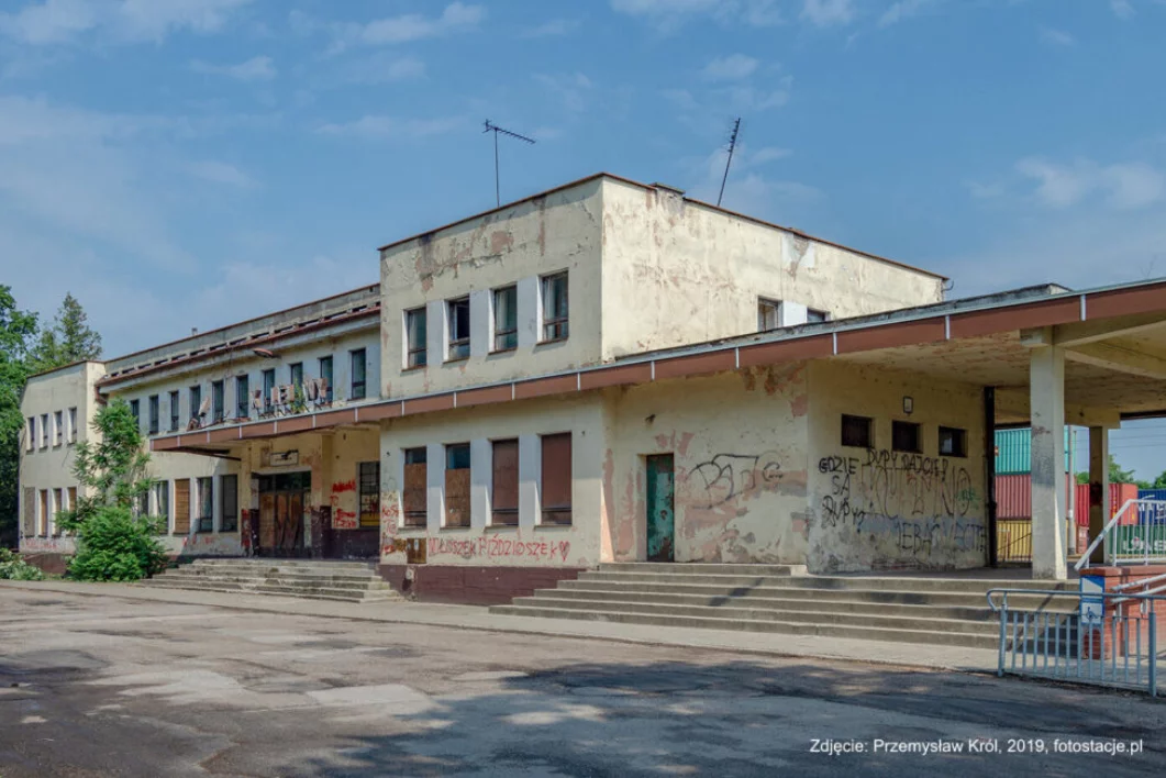 Co dalej z opuszczonym dworcem? PKP przedstawia sprawę jasno