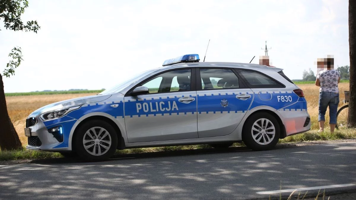 Ciągnik przykuł uwagę policji. Rolnik wpadł w spore kłopoty