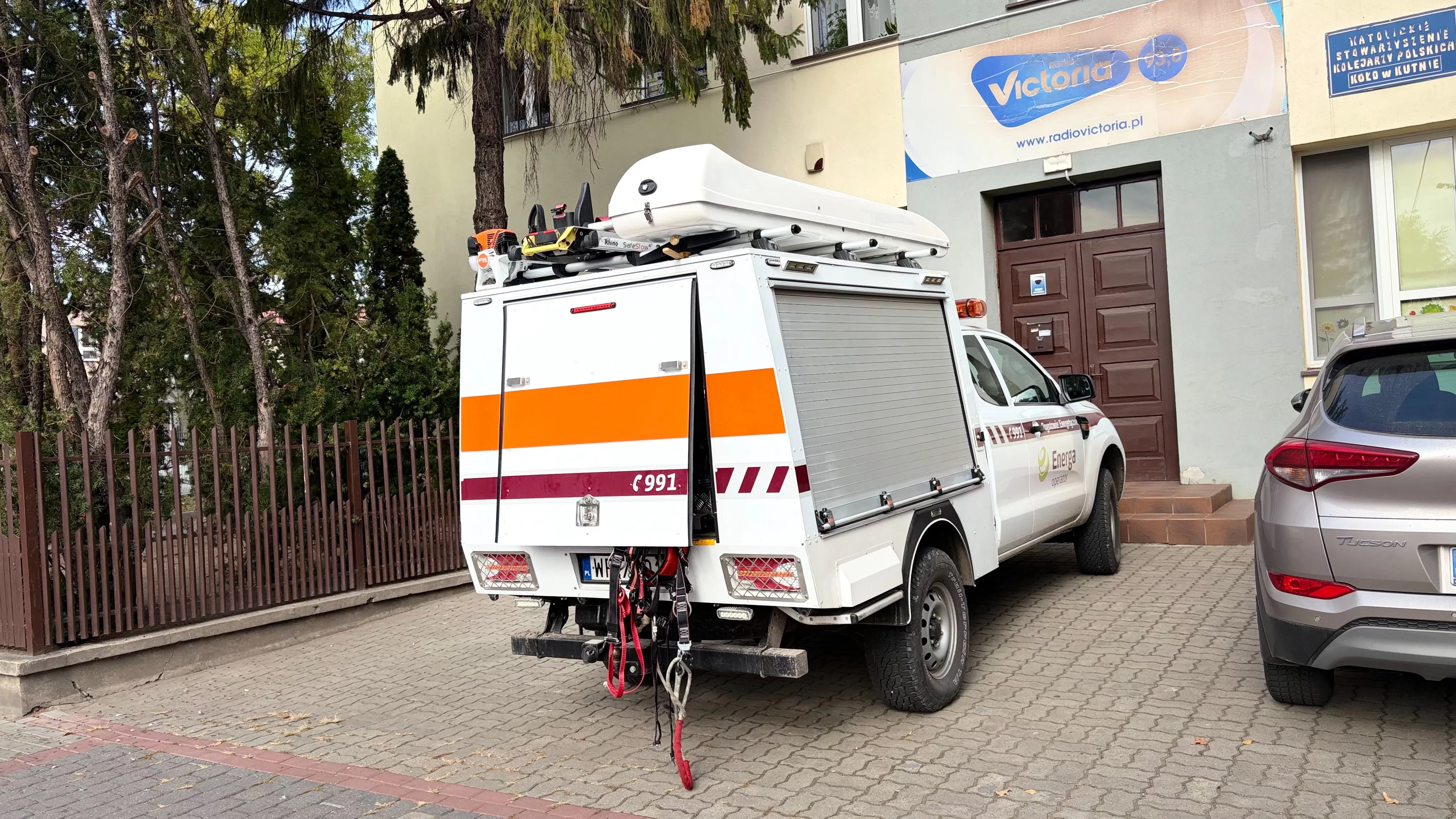 Zerwana linia w Kutnie. Pogotowie energetyczne usuwa awarię