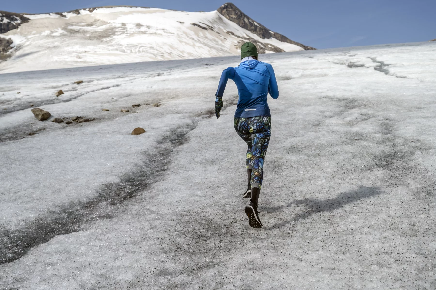 Jak ubierać się na trening zimą, aby zachować komfort termiczny?