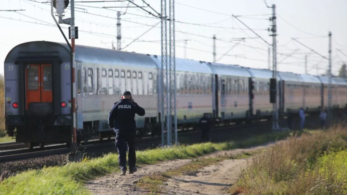 Opóźnione pociągi pasażerskie. Patrol z operacji "TOR" musiał ruszyć do akcji