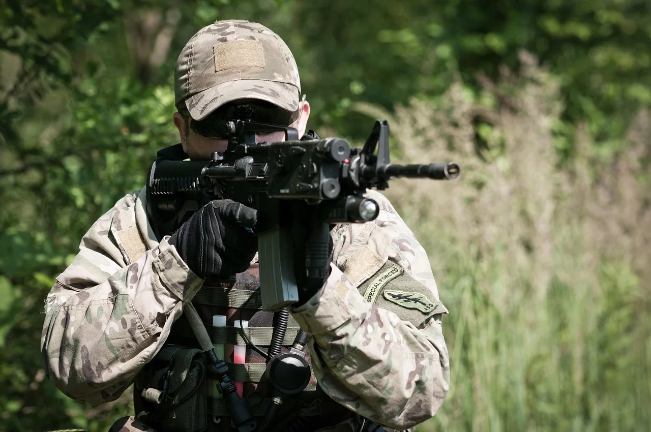 Nie rządzący i nie mundurowi na czele. Kogo obejmą pierwsze transporty ewakuacyjne?