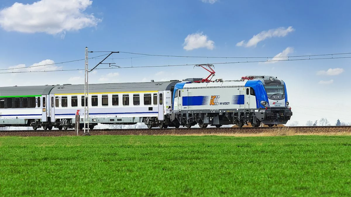 Fala upałów, wściekłość pasażerów, tysiące reklamacji. Duża skala problemów w PKP Intercity?