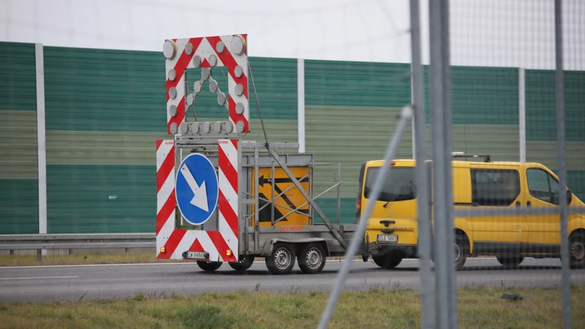 Kierowcy muszą uważać. Duże utrudnienia na A1 i ważnej drodze w Łódzkiem