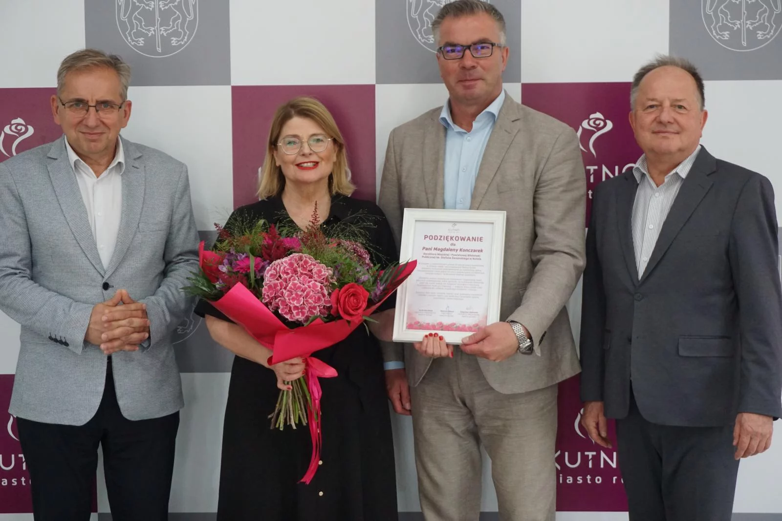 Koniec pewnej epoki w kutnowskiej bibliotece. Podziękowano dyrektor za lata pracy z pasją