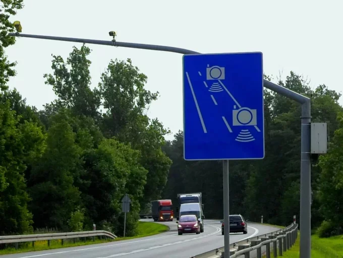 Autostrada A2 w woj. łódzkim ma nowe ograniczenie. Jest też odcinkowy pomiar prędkości