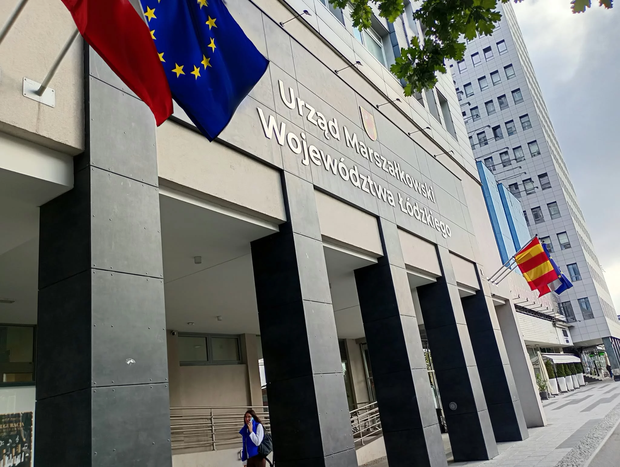 Gmina Oporów podpisała umowy z woj. łódzkim. Do sołectw trafi ponad 316 tys. złotych