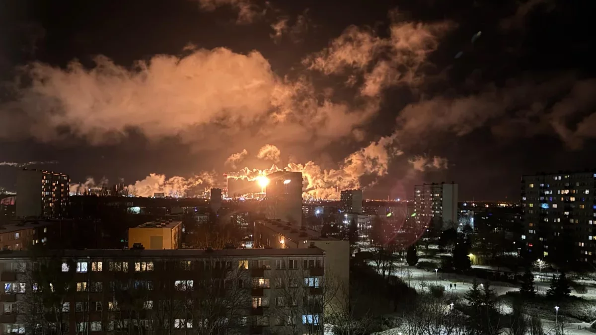 Gigantyczny płomień nad Orlenem. Koncern wydał istotny komunikat