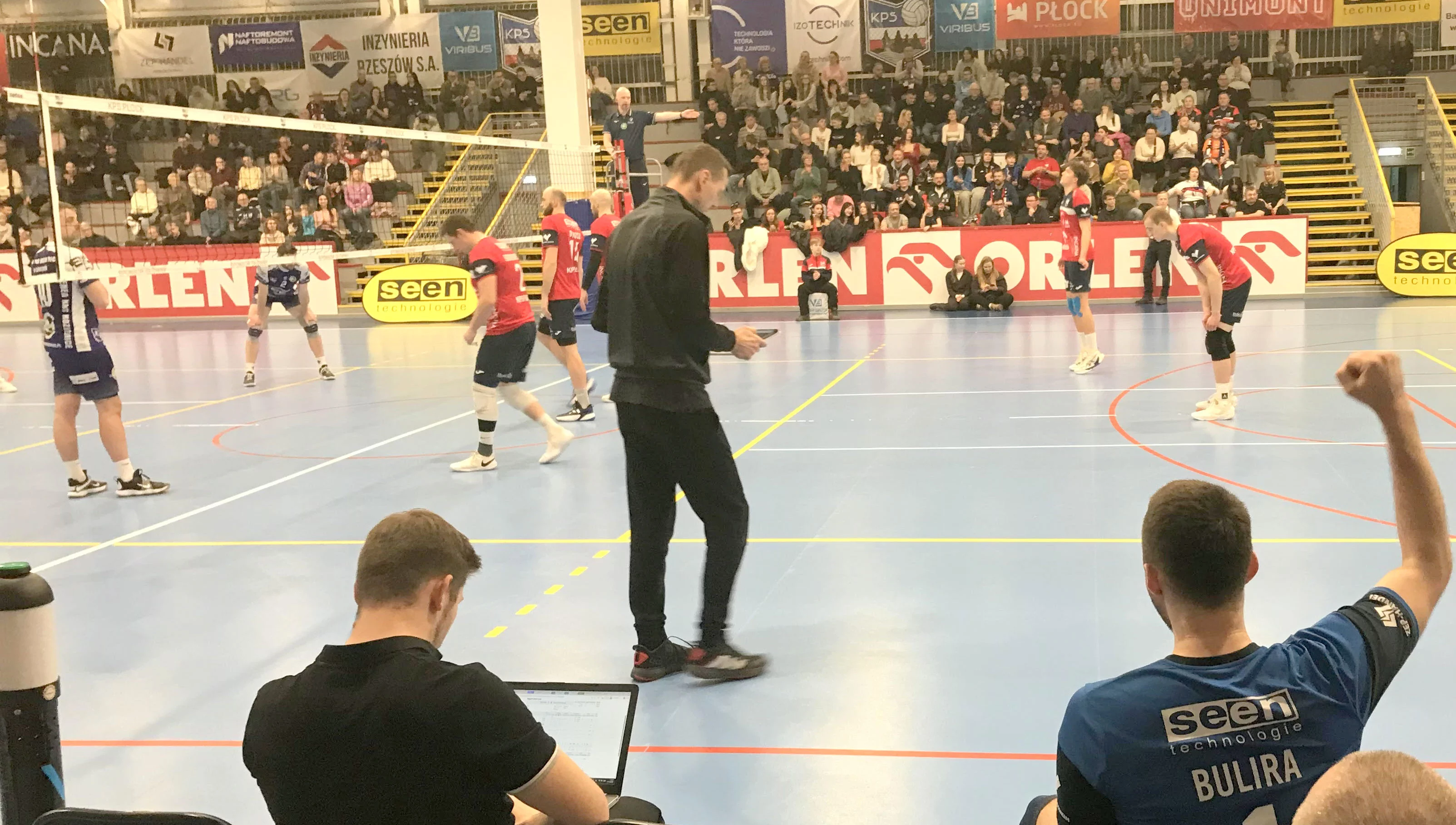 Siatkarze KPS Płock znów wygrali i przez cały czas są liderem tabeli!