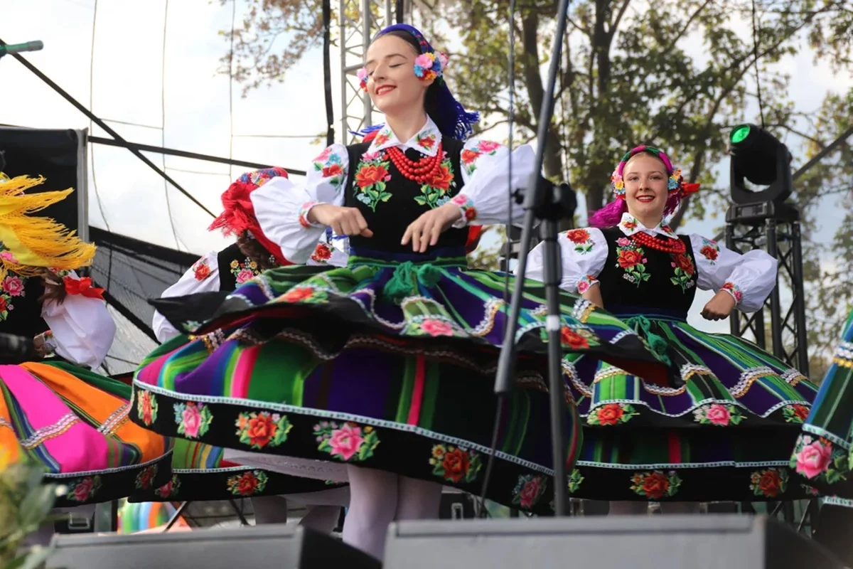 Zbliżaja się wielkie święto plonów, już za kilka dni. Na scenie gwiazdy!