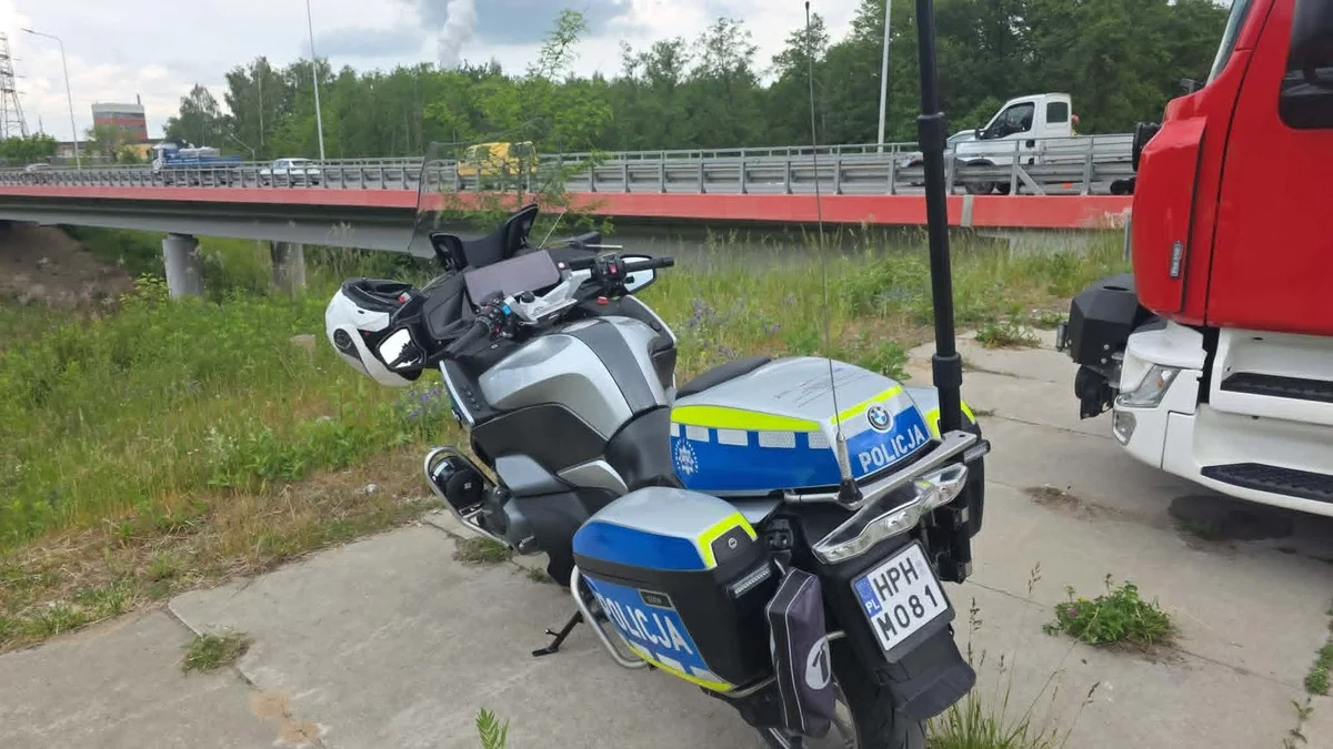 Tragiczny wypadek w Płocku: auto spadło z wiaduktu, dwie osoby nie żyją. Prokuratura prowadzi śledztwo