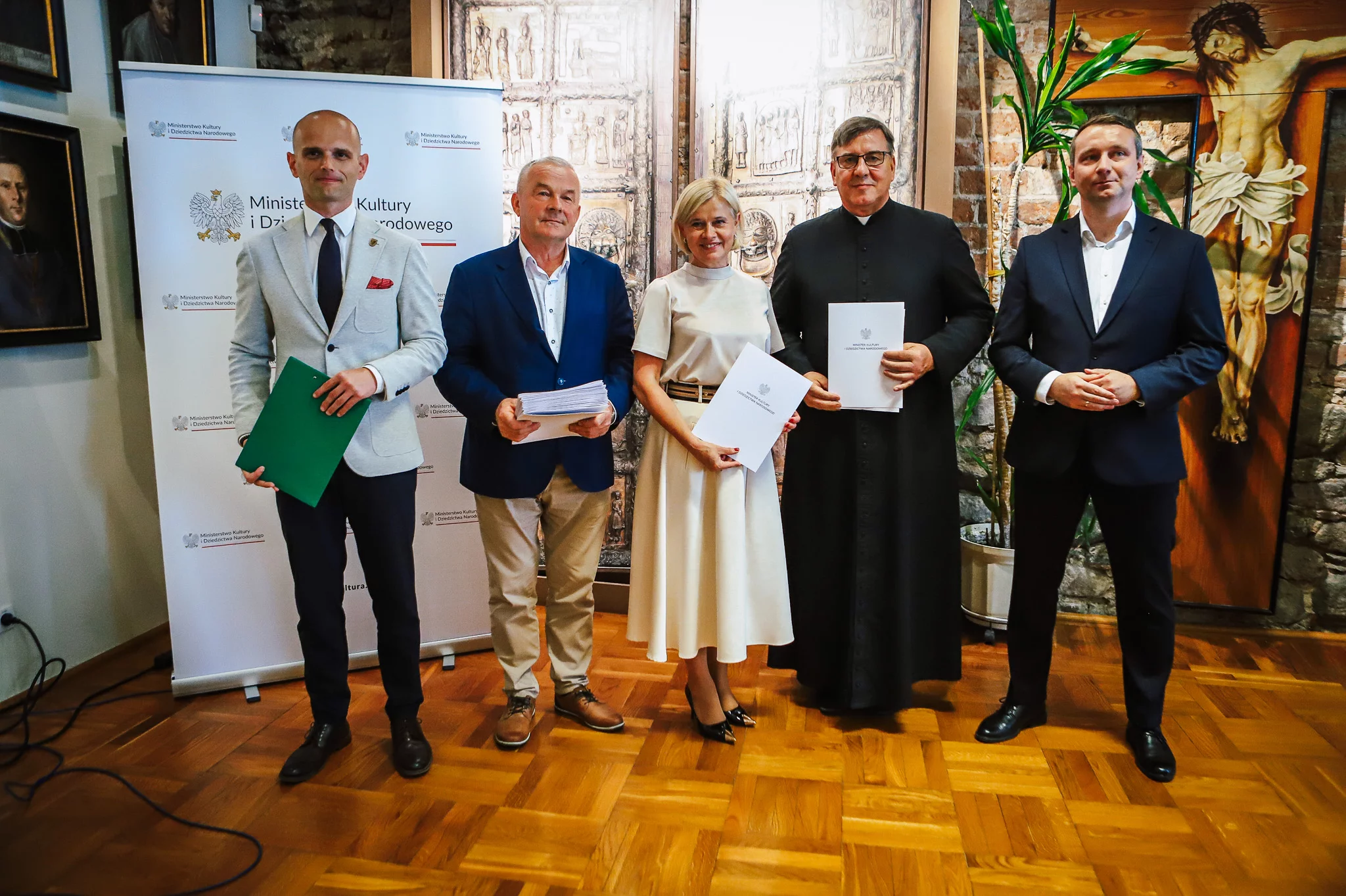 Ogromna kasa na płockie zabytki. Wiceminister wręczyła promesy