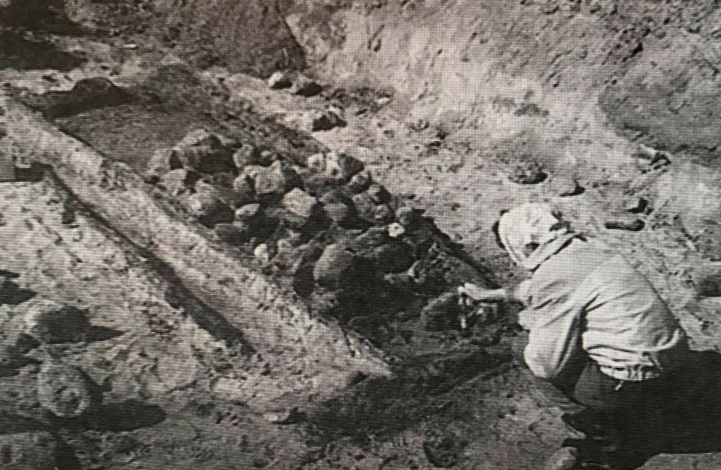 Tajemnica? Miał zaledwie 14 lat. Kogo pochowano w Dzierzążni Nowej na Mazowszu?