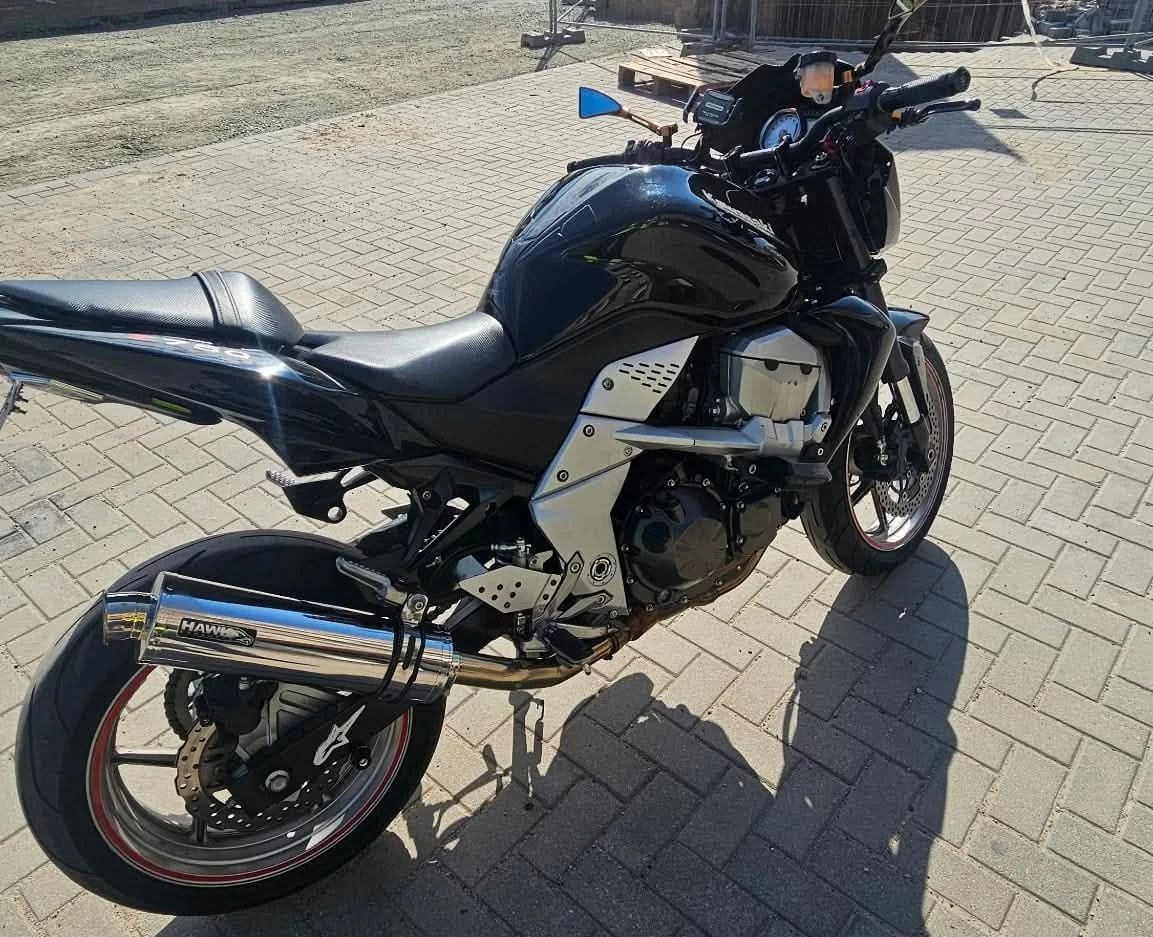 Wypadek na skrzyżowaniu w Płocku. Ranny 39-letni motocyklista