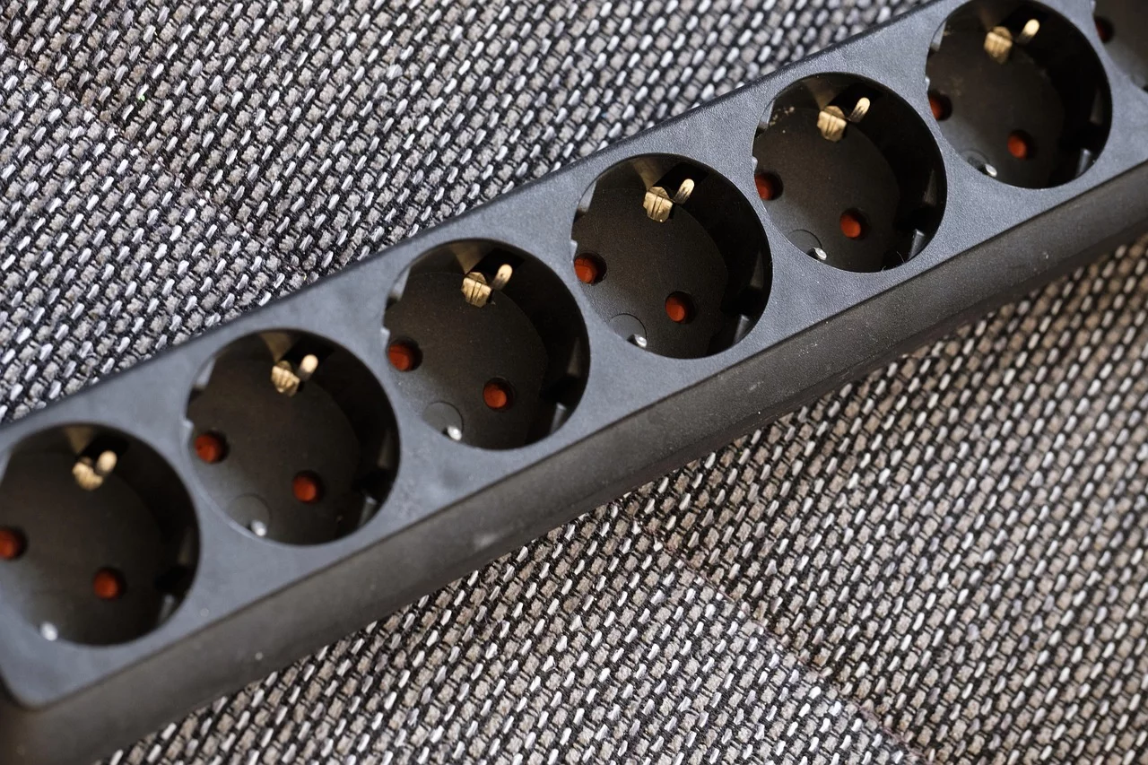 Domowe urządzenia, które najbardziej obciążają rachunki za prąd