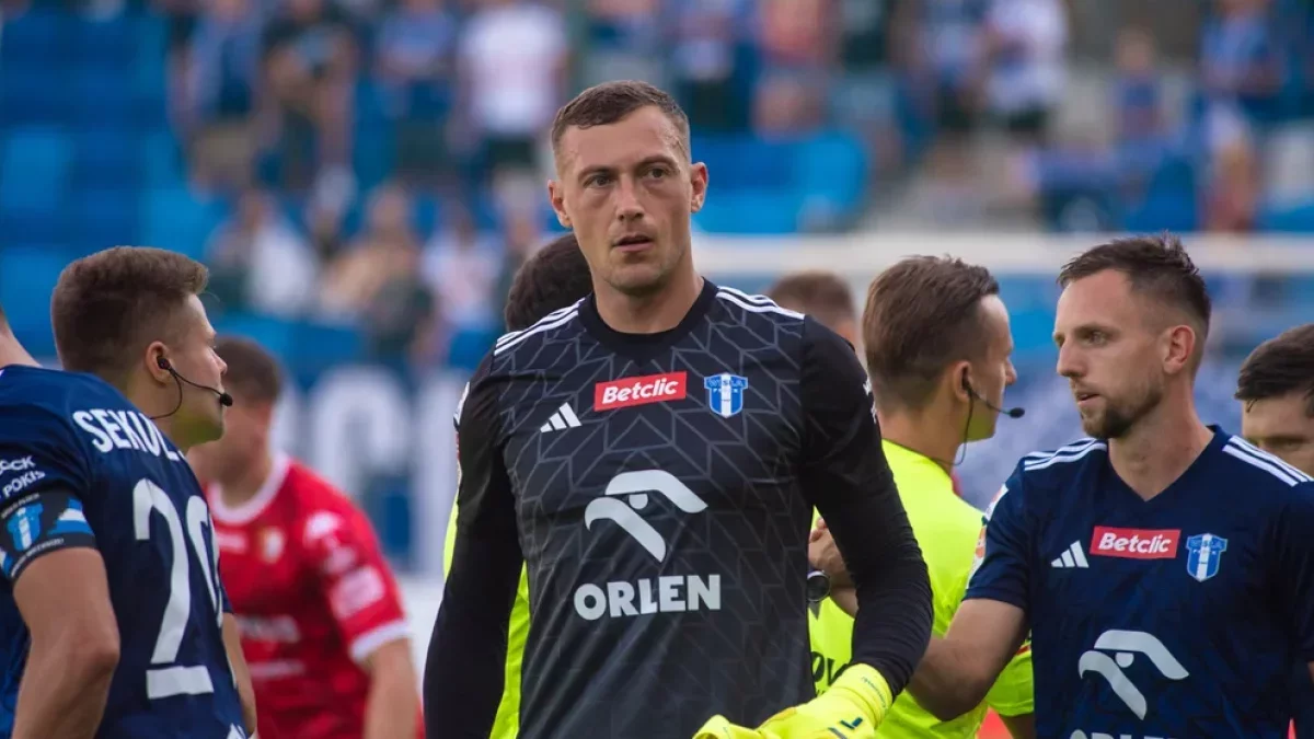 Od najlepszego bramkarza I ligi do rezerwowego w rezerwach. Maciej Gostomski odchodzi z Wisły Płock
