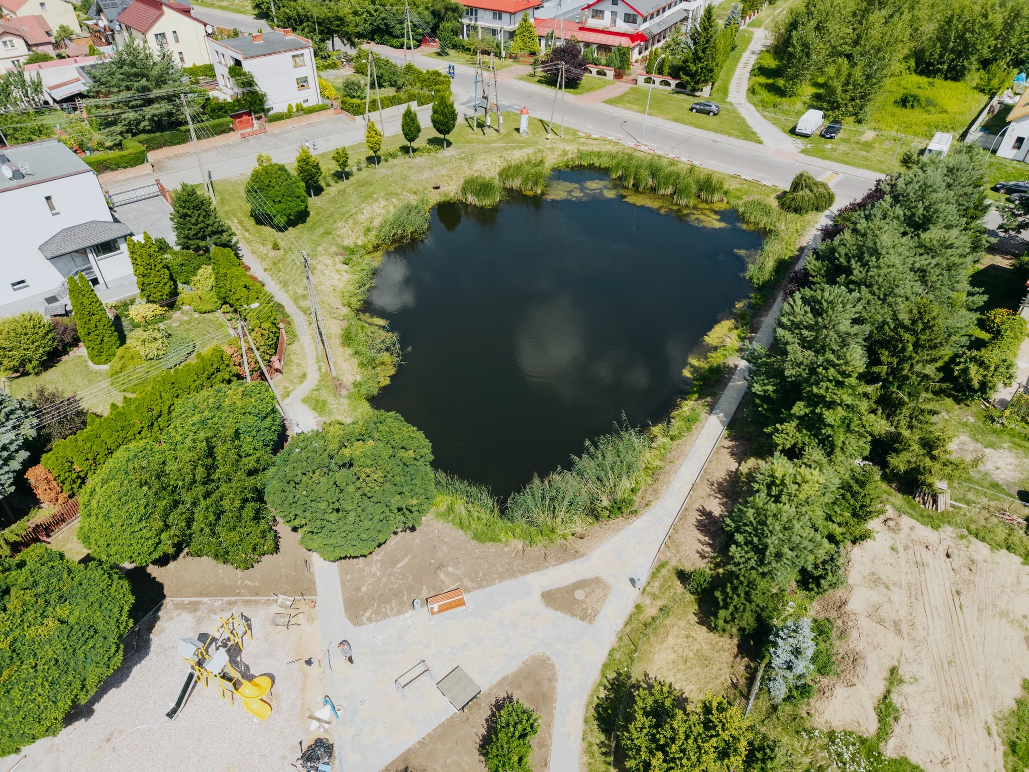 Będzie nowy teren zielony za prawie milion złotych w Płocku! Pośrodku staw, obok nowoczesny plac zabaw